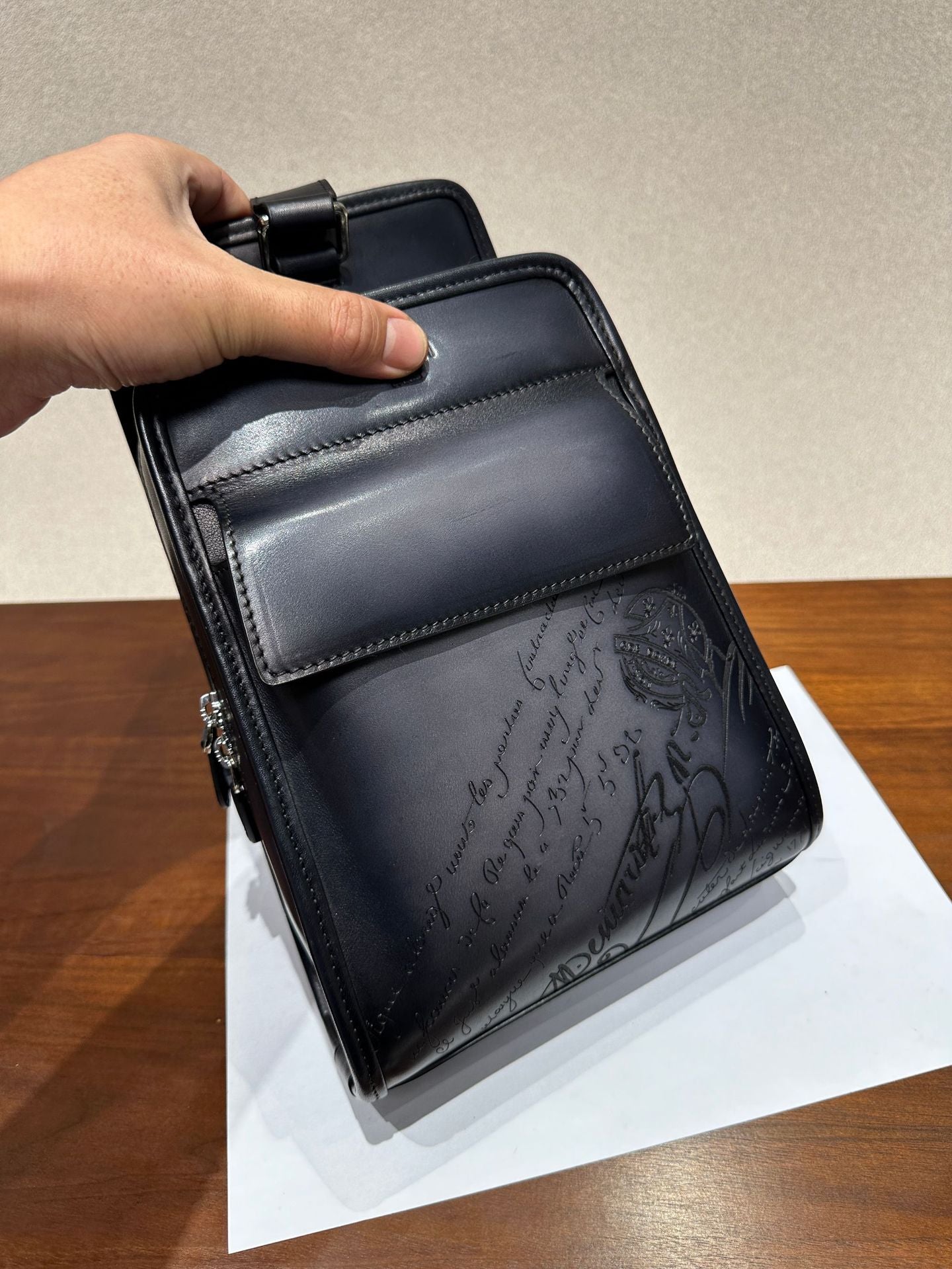 Retro Distressed Cowhide Men's Chest Crossbody Bag