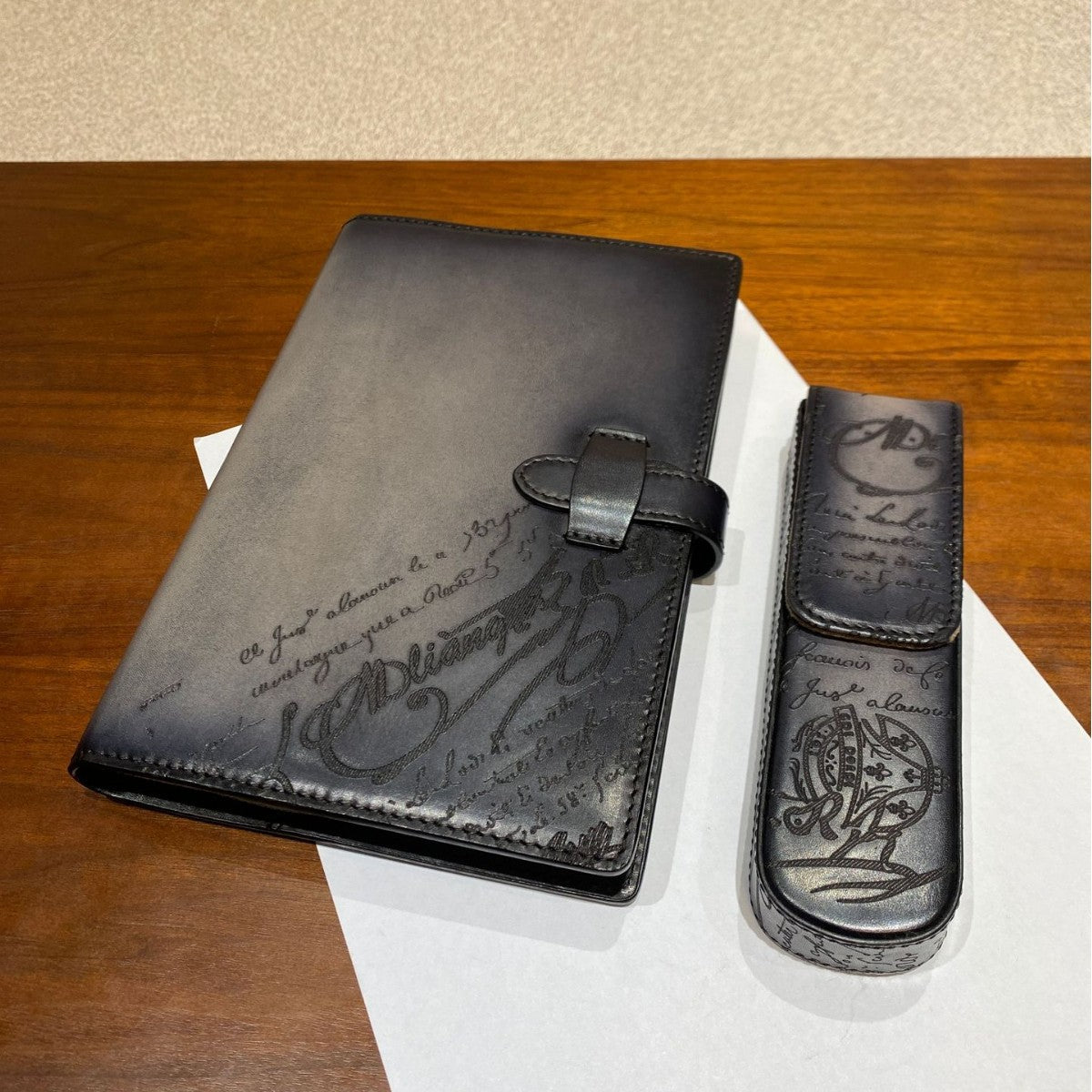 A5 size business notebook leather case, hand-finished, vintage-style, premium-featured top-grain cowhide.