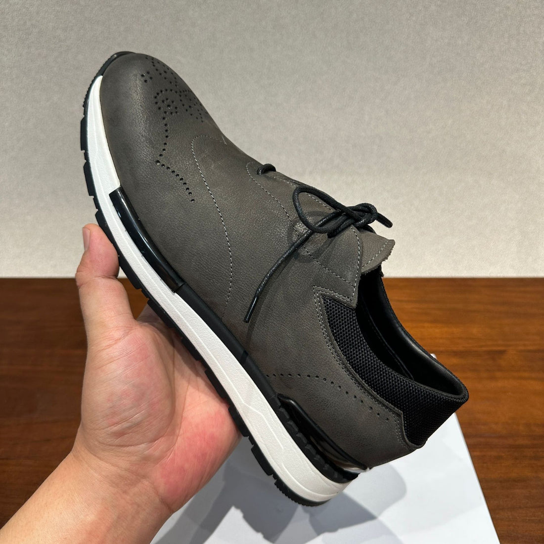Retro Business Casual Leather Shoes – Top-Grain Cowhide.