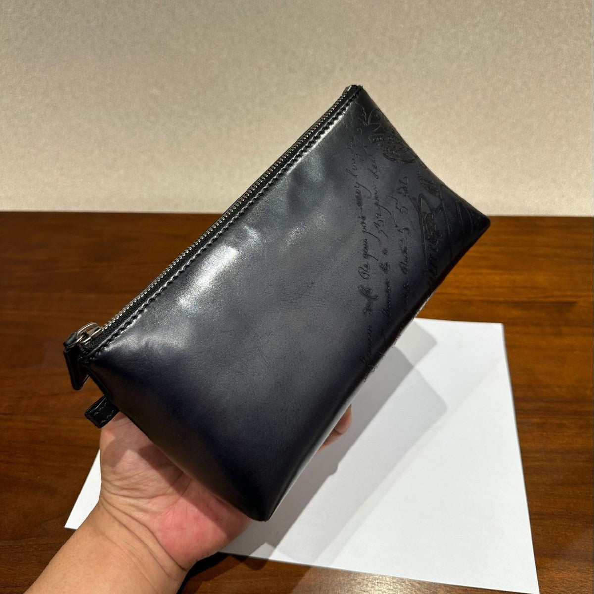 Retro Genuine Leather Men's Clutch & Wrist Bag – Wholesale