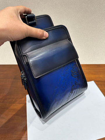 Retro Distressed Cowhide Men's Chest Crossbody Bag