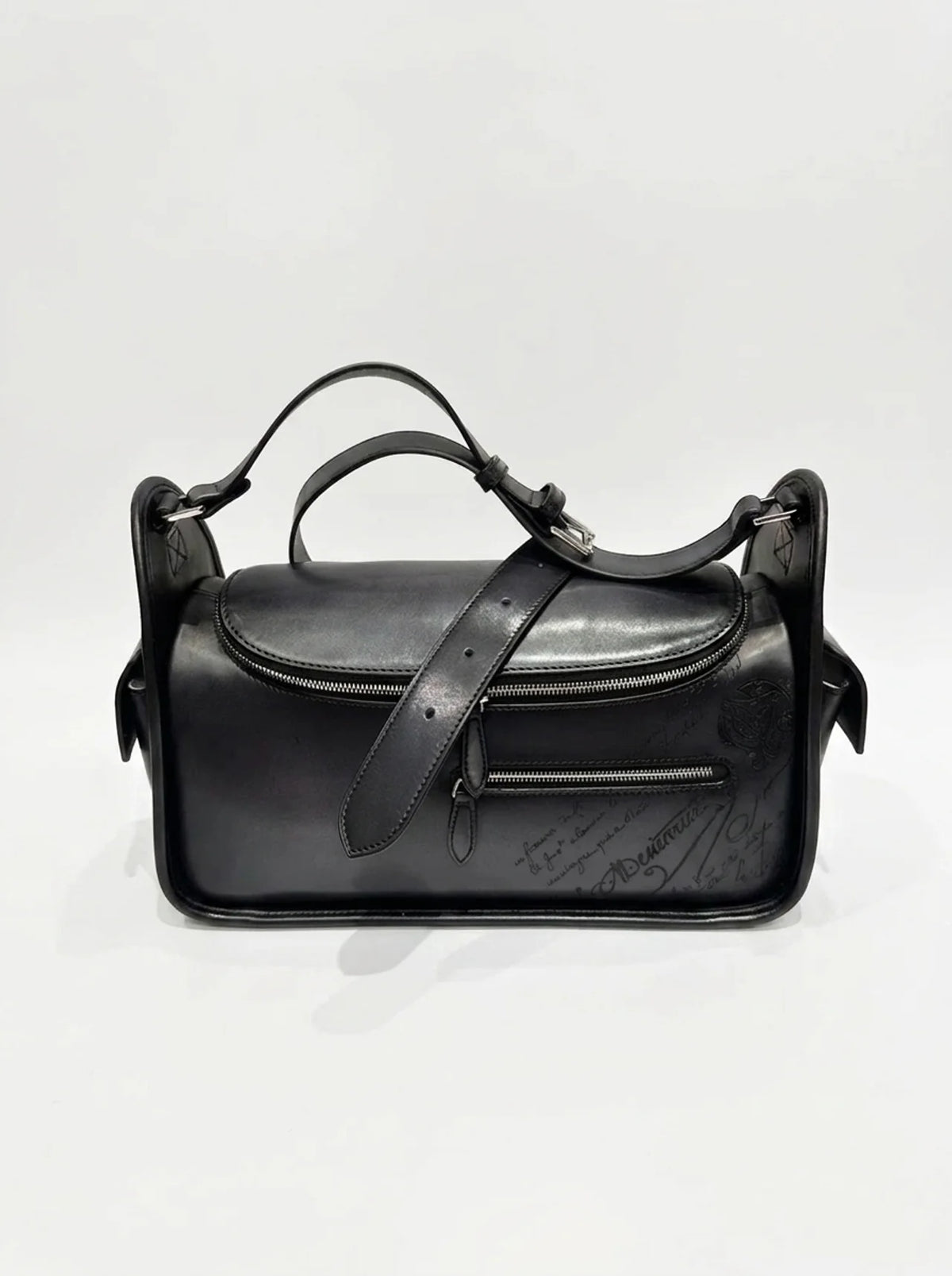 Men's Vegetable-Tanned Cowhide Crossbody Bag – Street Style